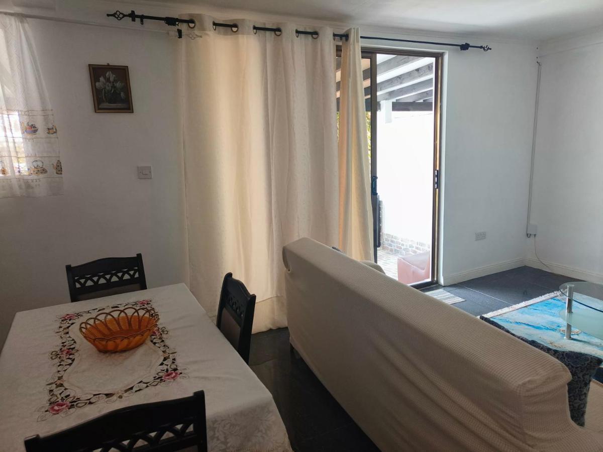 Alpha & Omega Apartment Seychelles Beau Vallon  Exterior foto